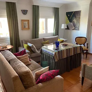 https://apartamento-ravel-malaga.hotelsinnerja.org